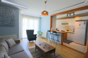 Modern and Stylish Flat with Balcony in Atasehir